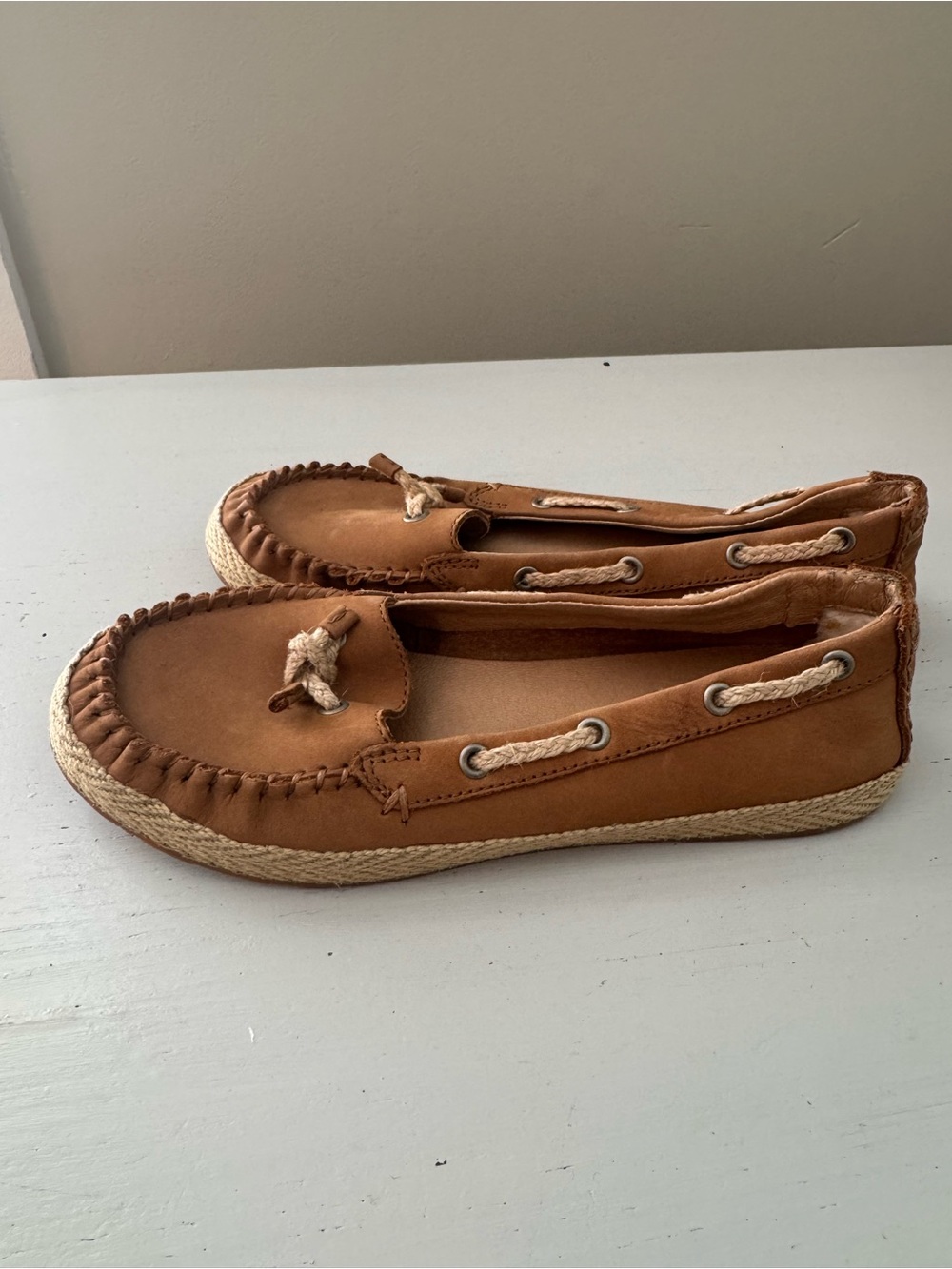 UGG leather Tan Moccasin Espadrille Loafers - Comfortable Slip-On Shoes - Picture 4 of 6